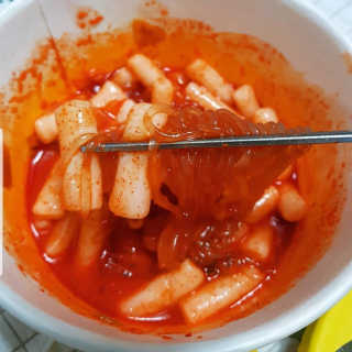 청담동말자싸롱 말자네떡볶이4EA말자네빠삭빠삭감튀5EA — 5점을 준 리뷰어가 2019년 1월 올린 사용 사진