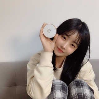 지고트 미네랄 UV 스네일 쿠션 리필포함 — 5점을 준 리뷰어가 2018년 12월 올린 사용 사진