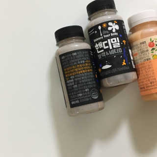 [풀무원] 핸디밀 블랙비타D + 스무디랩 피치비타C — 4.5점을 준 리뷰어가 2019년 8월 올린 사용 사진