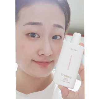 쥴라이Jullai 슈퍼 12 바운스 선 플루이드 SPF50+ PA++++ — 4.5점을 준 리뷰어가 2019년 8월 올린 사용 사진