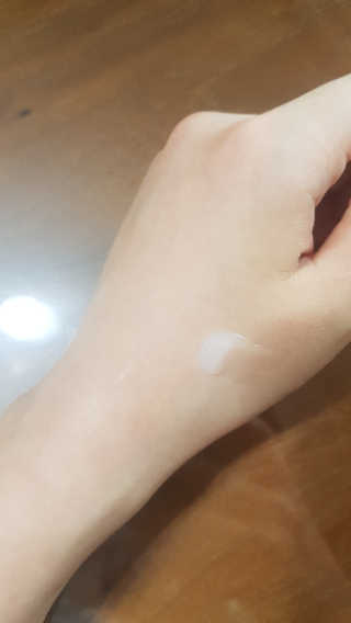 엘리샤코이 모이스트업 수퍼 히아루론 크림 80g — 5점을 준 리뷰어가 2018년 7월 올린 사용 사진