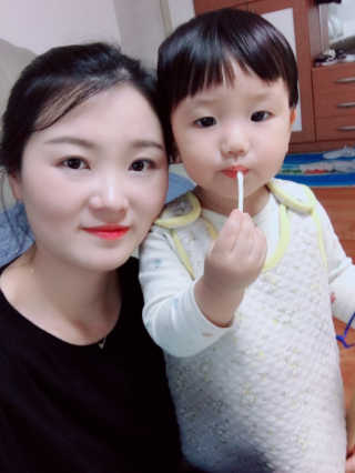 매드비타C 1000 — 5점을 준 리뷰어가 2019년 4월 올린 사용 사진