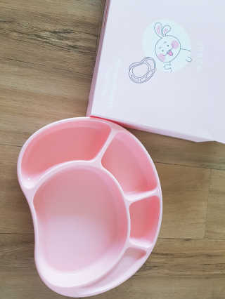 유비맘 캐릭터 실리콘 흡착 식판_색상 랜덤발송 — 5점을 준 리뷰어가 2020년 3월 올린 사용 사진