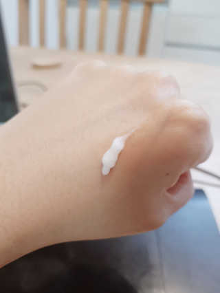 보나쥬르 래디언스 톤업 아이크림 30ml — 5점을 준 리뷰어가 2018년 8월 올린 사용 사진