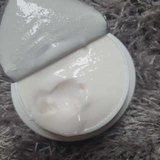 세바메드 우레아 수분폭탄크림 50ml — 2점을 준 리뷰어가 2019년 12월 올린 사용 사진