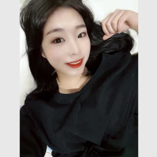 JM솔루션 물광 커버 파운데이션 럭셔리 — 5점을 준 리뷰어가 2018년 12월 올린 사용 사진
