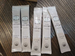 [하우투잇] 뤼에르 쿠르브 블랙 10ml x 30포 총 300ml — 4.5점을 준 리뷰어가 2020년 3월 올린 사용 사진