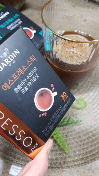 (주)쟈뎅 쟈뎅 에스프레소 스틱 [블랙+헤이즐넛 set] — 5점을 준 리뷰어가 2020년 3월 올린 사용 사진