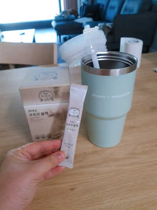 [하우투잇] 뤼에르 쿠르브 블랙 10ml x 30포 총 300ml — 4점을 준 리뷰어가 2020년 3월 올린 사용 사진