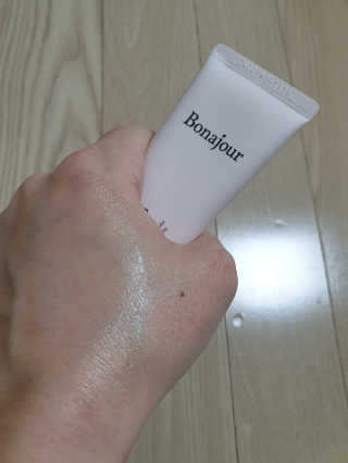 보나쥬르 멜팅 글로우 카밍 크림 50ml — 4.5점을 준 리뷰어가 2020년 1월 올린 사용 사진