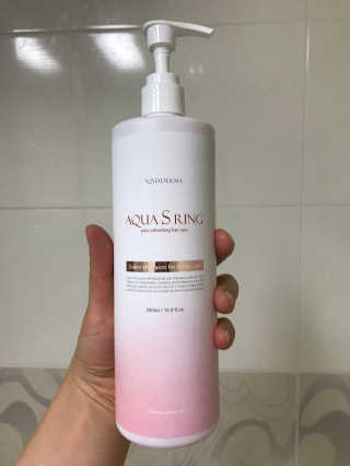 아쿠아큐링 아쿠아S링 퓨어리프레싱 헤어케어 500ml — 5점을 준 리뷰어가 2018년 8월 올린 사용 사진