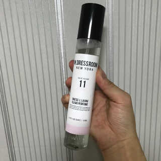 더블유드레스룸 신규향 드레스퍼퓸150ml — 4.83점을 준 리뷰어가 2018년 8월 올린 사용 사진