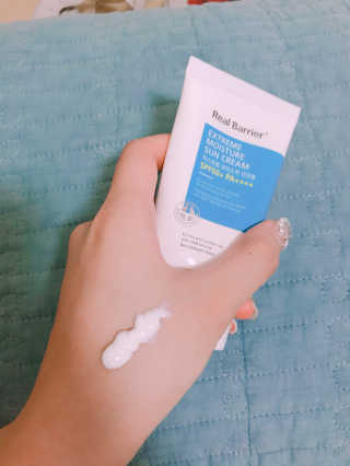 리얼베리어 익스트림 모이스처 선크림 SPF50+ PA++++ — 4.67점을 준 리뷰어가 2018년 4월 올린 사용 사진