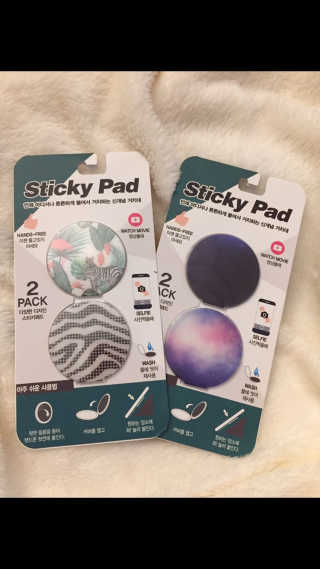 주식회사 디디팝스타일 신개념 특수 거치대 스티키패드 어디든 착착 붙어요 — 5점을 준 리뷰어가 2018년 3월 올린 사용 사진