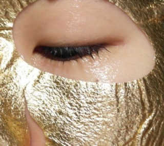 비알티씨 프레스티지 24K 골드 캐비어 호일 마스크 — 5점을 준 리뷰어가 2019년 3월 올린 사용 사진