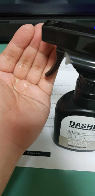 다슈코리아 다슈 솔루션 퍼퓸 데오 바디 스프레이 딥 우디 — 3점을 준 리뷰어가 2020년 3월 올린 사용 사진