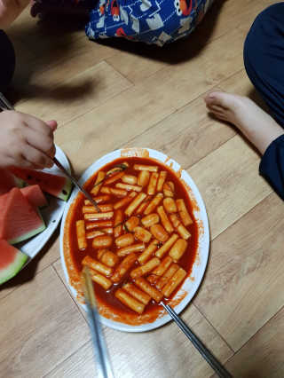 미쓰리떡볶이 just 10 min 패키지 — 5점을 준 리뷰어가 2018년 5월 올린 사용 사진