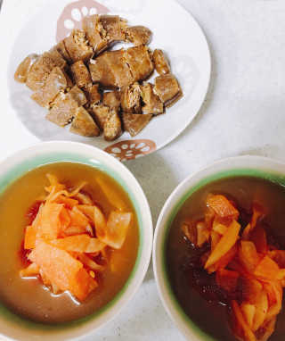 유천냉면 유천 비빔냉면 2인분+메밀지짐만두 280g — 5점을 준 리뷰어가 2018년 6월 올린 사용 사진