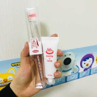 이태리숍 덴탈케어_치약 칫솔 — 3.83점을 준 리뷰어가 2018년 4월 올린 사용 사진
