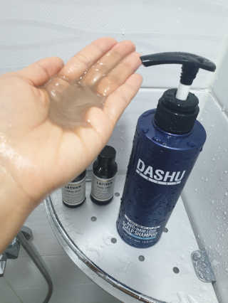 다슈코리아 다슈 데일리 단백질 한방 두피 골드 샴푸 500ml — 5점을 준 리뷰어가 2019년 12월 올린 사용 사진
