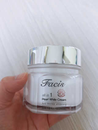 파시스 올인원 진주 화이트닝 크림 100ml — 4점을 준 리뷰어가 2019년 6월 올린 사용 사진