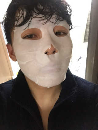 23years old 코쿤 윌로우 실키 마스크 — 5점을 준 리뷰어가 2018년 4월 올린 사용 사진