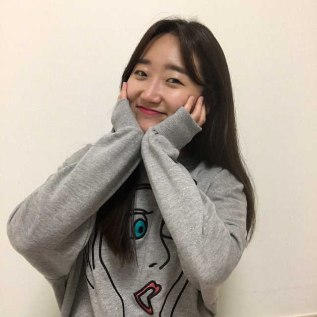 에이치커넥트 앨리스 콜라보레이션 맨투맨 리뷰 사진