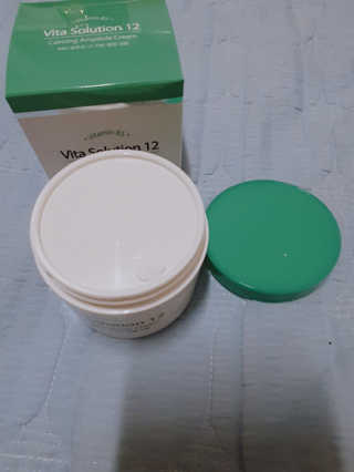 지고트 비타솔루션12 카밍 앰플 크림 100ml — 4.5점을 준 리뷰어가 2019년 6월 올린 사용 사진