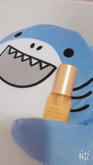 아이소이 불가리안 로즈 인텐시브 리프팅 세럼 20ml 탄력세럼 — 5점을 준 리뷰어가 2018년 5월 올린 사용 사진