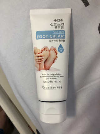 (주)에네스티 에네스티 수안수 실크스킨 풋크림 1+1 — 5점을 준 리뷰어가 2019년 10월 올린 사용 사진