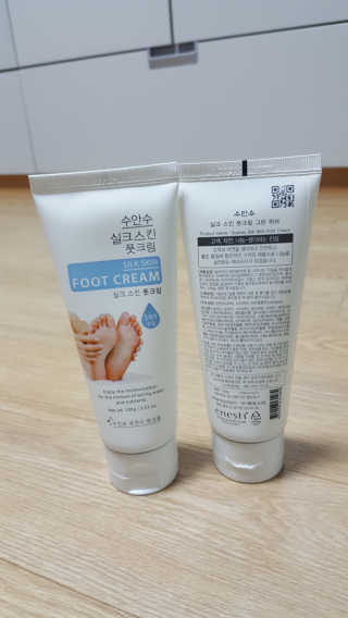 (주)에네스티 에네스티 수안수 실크스킨 풋크림 1+1 — 5점을 준 리뷰어가 2019년 9월 올린 사용 사진