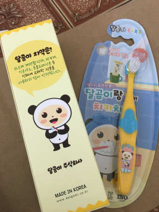 달곰이 어린이 치약+어린이 칫솔 SET — 3.5점을 준 리뷰어가 2018년 5월 올린 사용 사진