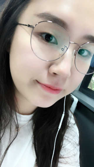밀키드레스 바비메이크 베일 쿠션 — 4.17점을 준 리뷰어가 2018년 6월 올린 사용 사진
