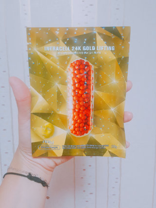 엔오에이치제이 인트라셀 24K 골드 테라피 마스크팩 — 3.5점을 준 리뷰어가 2016년 8월 올린 사용 사진