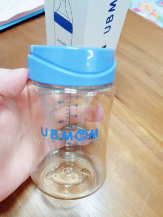 유비맘 PPSU 젖병 노꼭지_200ml_컬러 랜덤 발송 — 5점을 준 리뷰어가 2019년 12월 올린 사용 사진