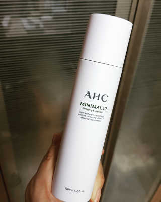 AHC 에이 에이치 씨 미니멀 10 워터리 에센스 — 5점을 준 리뷰어가 2018년 12월 올린 사용 사진