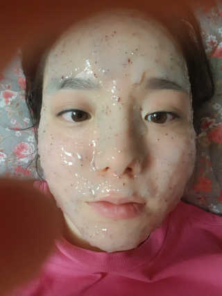 23years old 아쿠아밥 모델링 마스크 — 4.83점을 준 리뷰어가 2018년 3월 올린 사용 사진