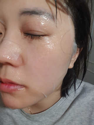 웰더마 사파이어 콜라겐 임팩트 에센셜 마스크 — 5점을 준 리뷰어가 2019년 5월 올린 사용 사진