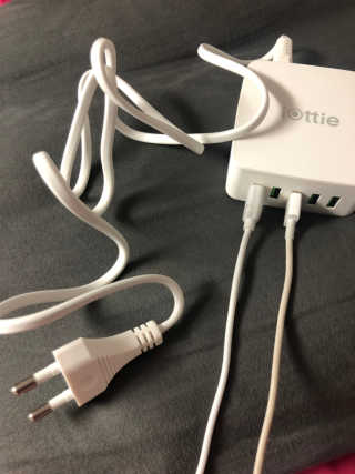 아이오티코리아 아이오티 5포트 USB 멀티 충전기 — 5점을 준 리뷰어가 2019년 2월 올린 사용 사진