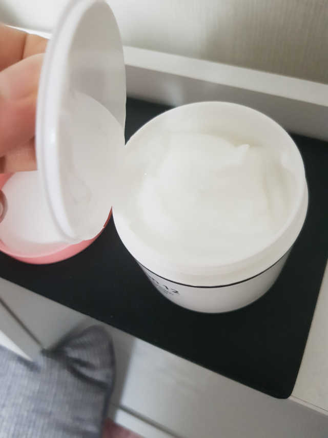 지고트 비타솔루션12 퍼밍 앰플 크림 100ml 리뷰 사진