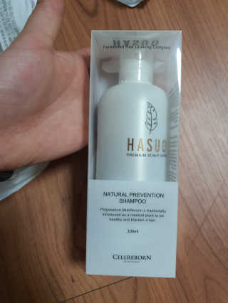 셀리본 하수오 내츄럴 프리벤션 탈모관리 샴푸 300ml — 5점을 준 리뷰어가 2019년 11월 올린 사용 사진