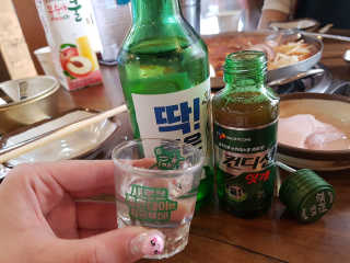 헛개컨디션 [헛캐 컨디션] NEW 컨디션 환 10포 + 컨디션 2병 — 5점을 준 리뷰어가 2019년 4월 올린 사용 사진