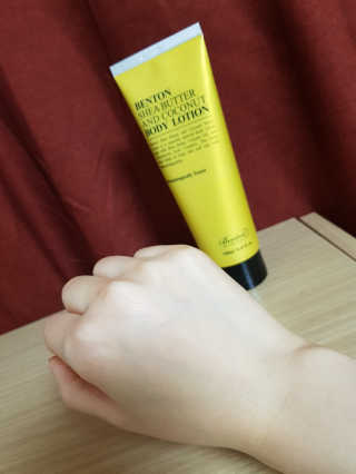 벤튼 시어버터 앤 코코넛 바디로션 — 5점을 준 리뷰어가 2019년 3월 올린 사용 사진