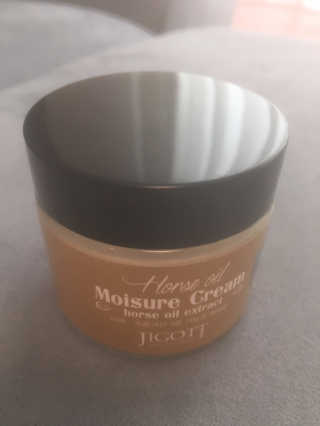 지고트 마유 모이스처 크림 70ml — 5점을 준 리뷰어가 2019년 4월 올린 사용 사진
