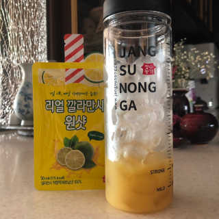 장수농가 리얼깔라만시 원샷 50ml 10팩+보틀 — 4.5점을 준 리뷰어가 2019년 5월 올린 사용 사진