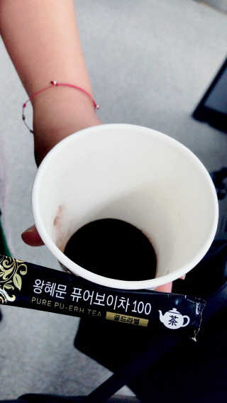 넥스트비티 왕혜문 퓨어 보이차 100 골드라벨 — 4.83점을 준 리뷰어가 2017년 11월 올린 사용 사진