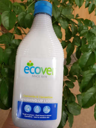 에코버 친환경 주방세제 450ml 무향+카모마일향 — 5점을 준 리뷰어가 2018년 12월 올린 사용 사진