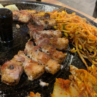 [화덕고깃간 마곡발산점] 화덕삼겹살2인분 — 5점을 준 리뷰어가 2019년 9월 올린 사용 사진