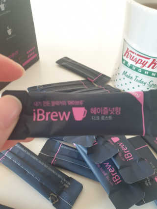 한국맥널티 아이브루 헤이즐넛향 100T — 5점을 준 리뷰어가 2019년 10월 올린 사용 사진