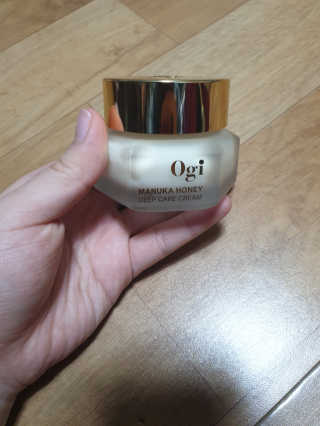 오지아이 마누카 허니 딥 케어 크림 50ml — 1점을 준 리뷰어가 2019년 12월 올린 사용 사진